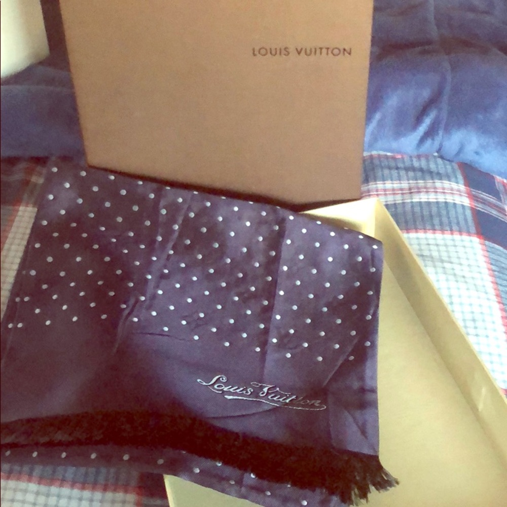 Louis Vuitton silk dress ascot scarf.